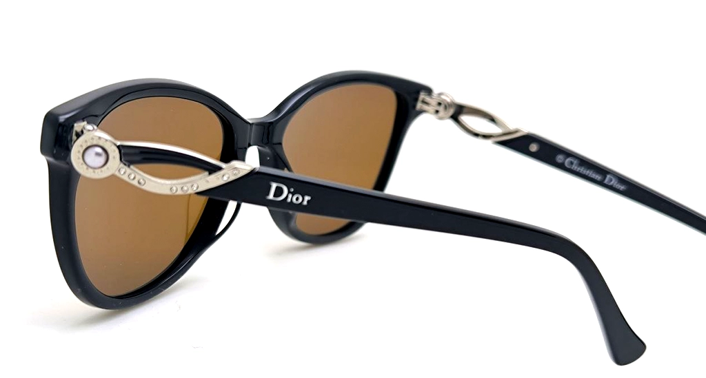 عینک آفتابی زنانه الهام گرفته از دیور (Dior) فریم مشکی براق با عدسی قهوه ای | کد 7901 AE4/A5